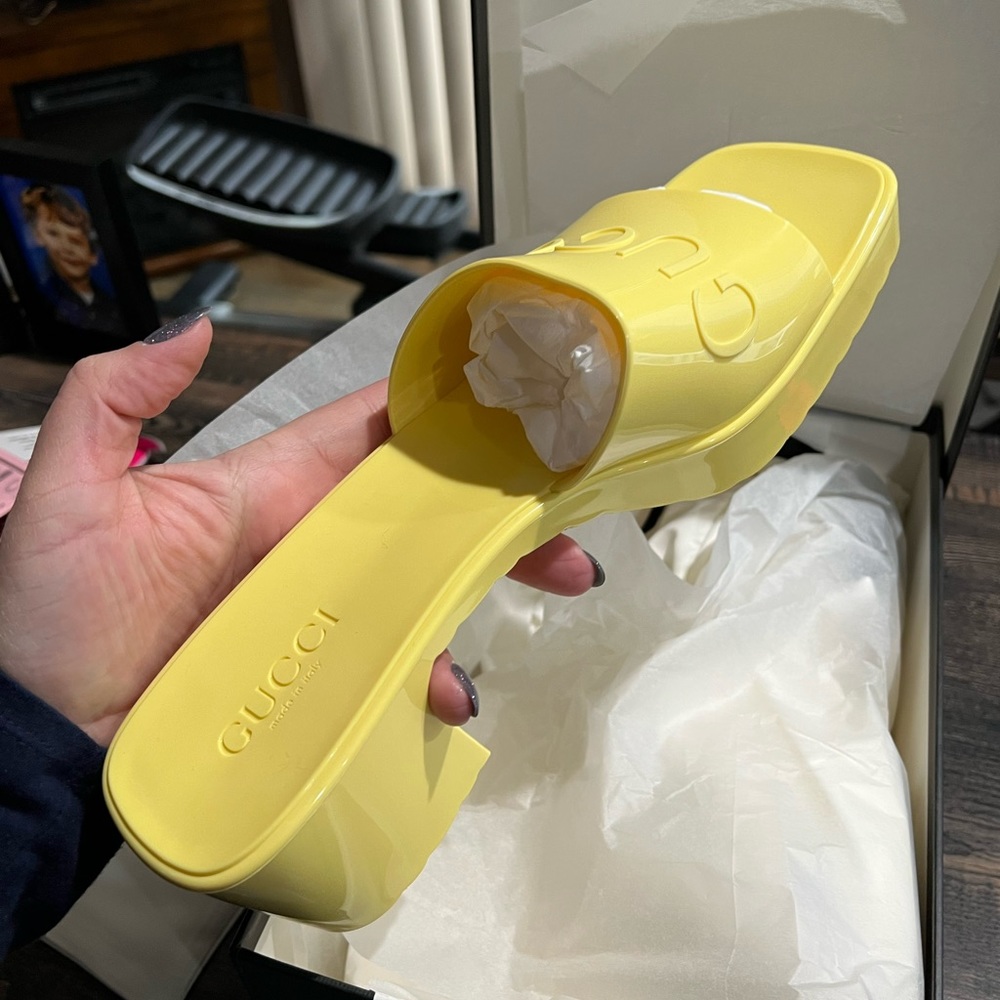 Gucci Jelly Slides - Size 42